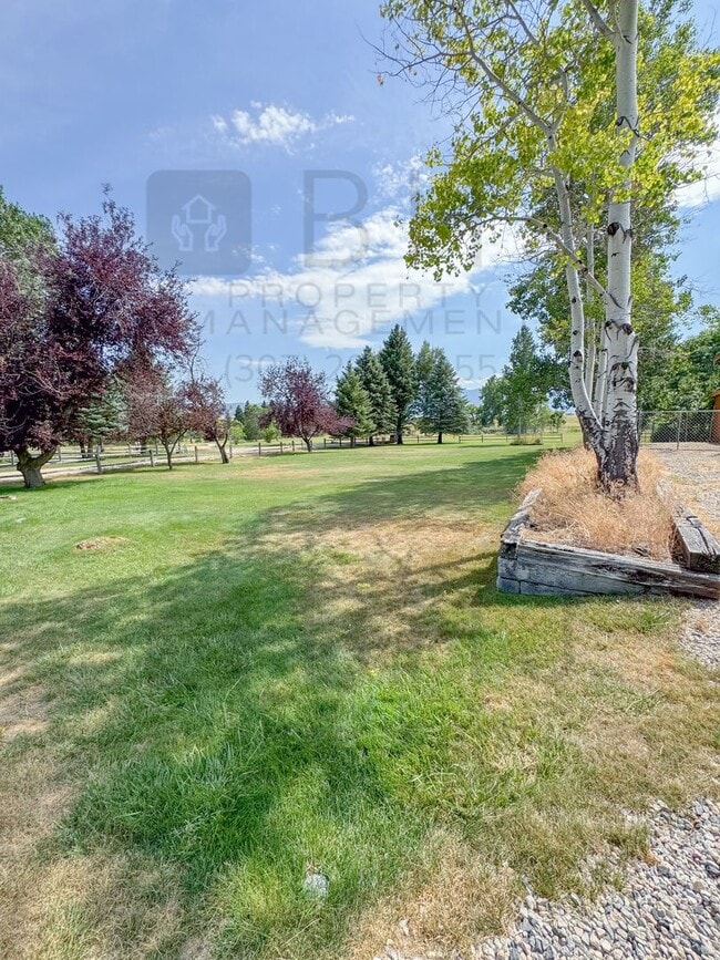 Building Photo - 21 Mills Ln