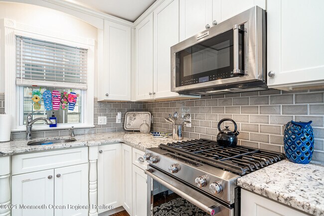 Building Photo - 13 Atlantic Ave