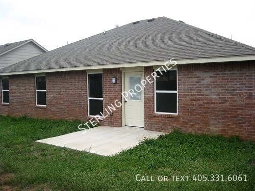 Building Photo - 804 Beechwood Way