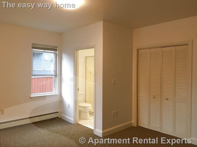 Building Photo - 159 Auburn St