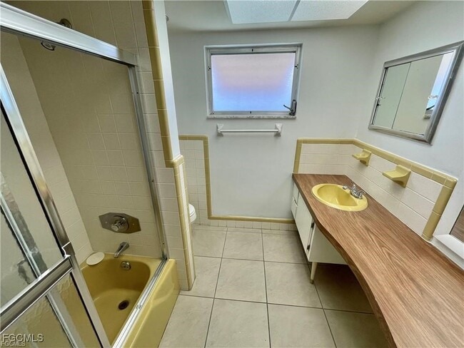 Building Photo - 5330 Majestic Ct