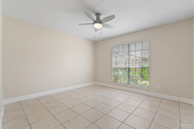Building Photo - 8101 Tippin Ave