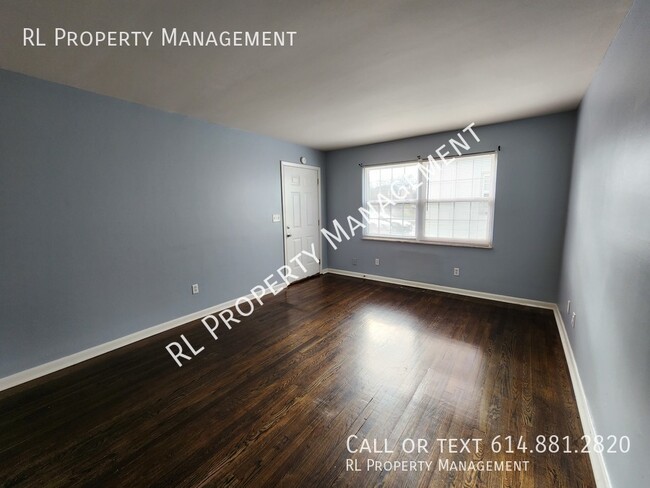 Building Photo - 2 bedroom 1 bathroom apartment in Clintonv...