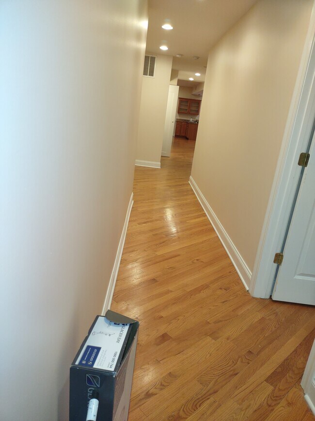 Building Photo - 6209 S University Ave