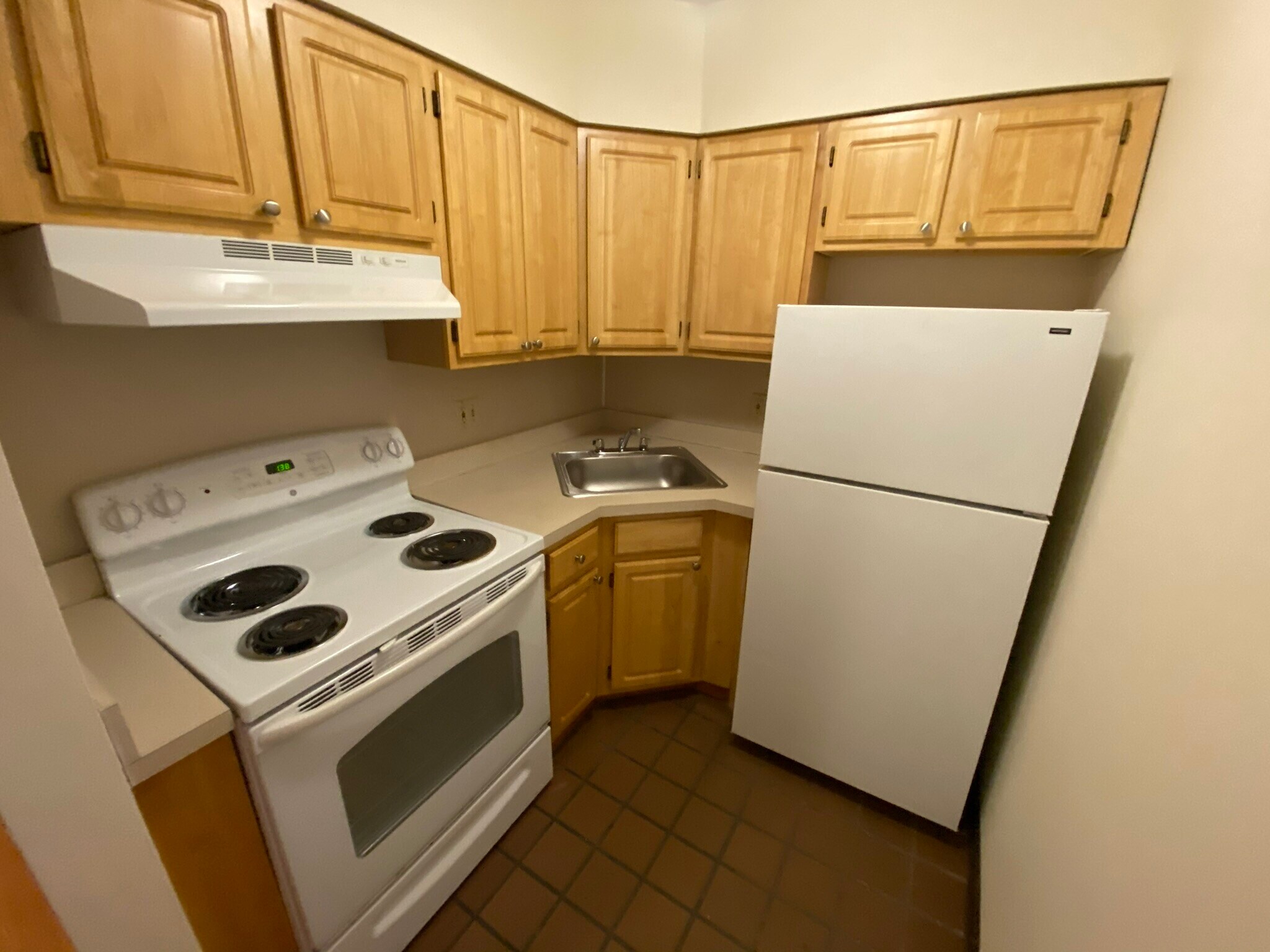 Building Photo - 76 Essex St