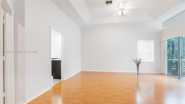Building Photo - 10337 NW 53rd Ct
