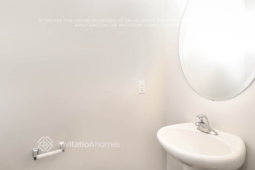 Building Photo - 7421 Larwill Ln