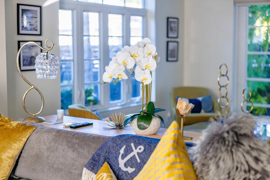 Building Photo - 2026 Seidenberg Ave