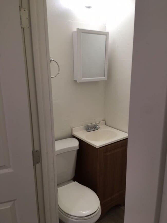 Building Photo - 1103 Sierra Blvd