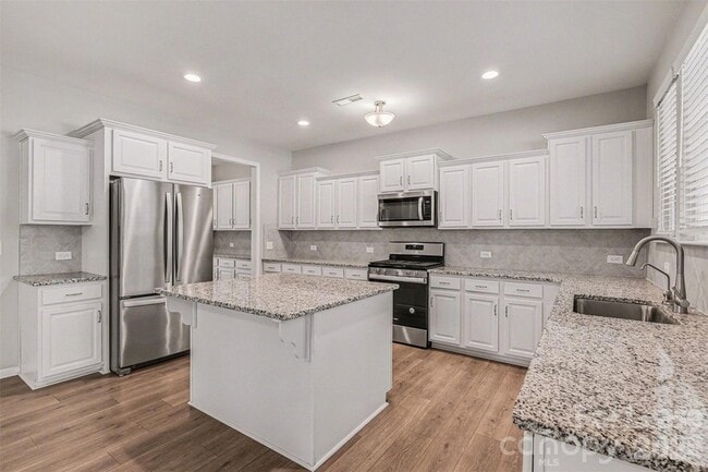 Building Photo - 2120 Katie Alice Cir