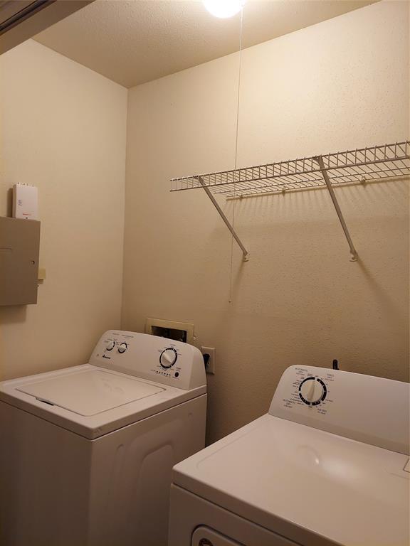 Building Photo - 3811 Quiet Pl Dr