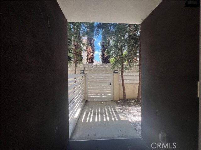 Building Photo - 13804 Cordary Ave
