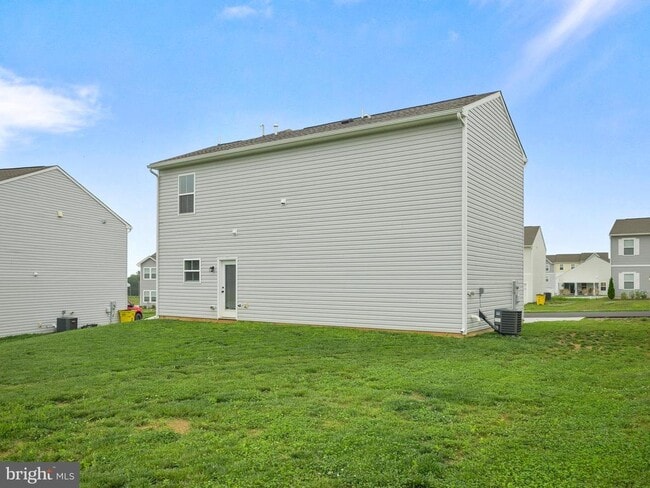 Building Photo - 38 Preening Rd