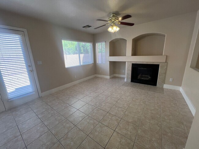 Building Photo - RENOVATED HOME IN GATED SUMMERLIN COMMUNITY!