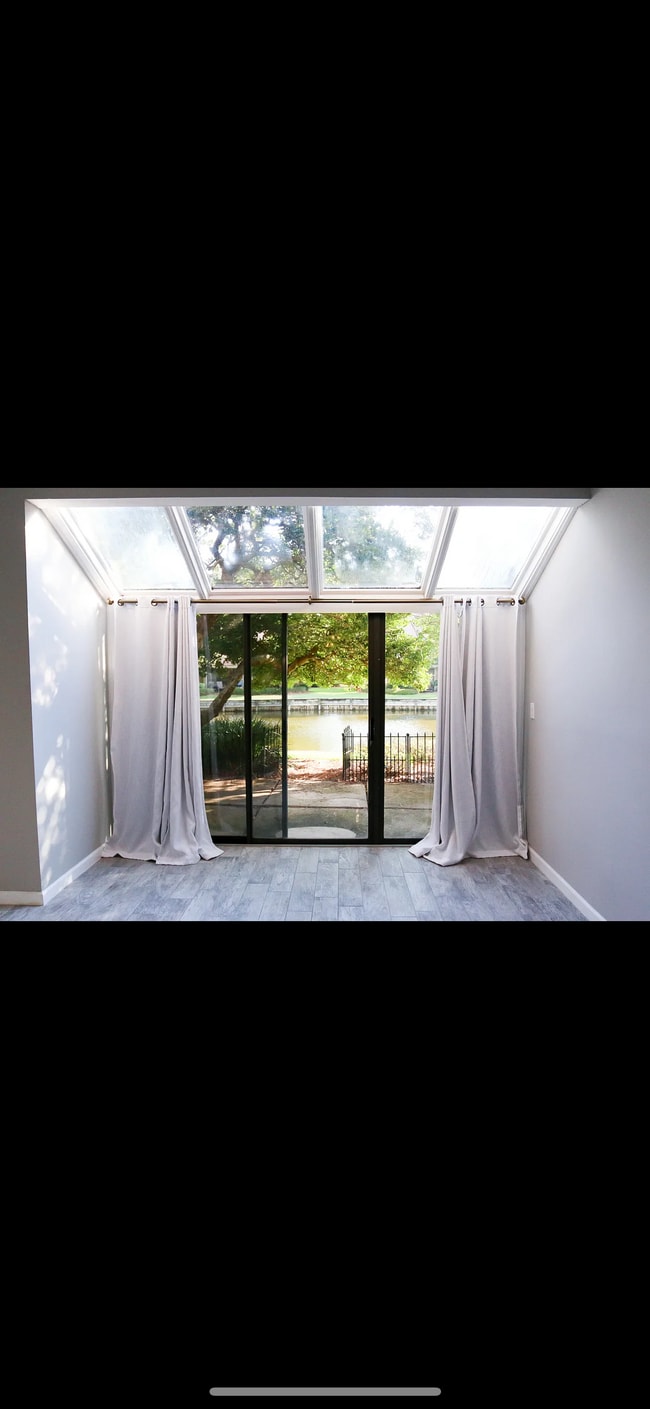 Building Photo - 5105 Beachwalk Pl