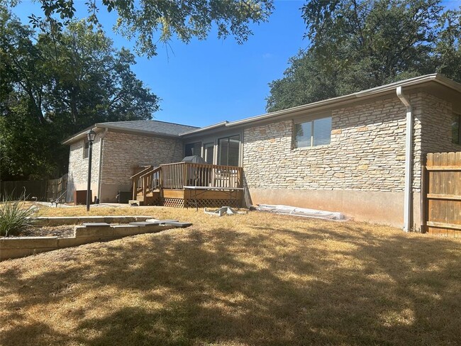 Building Photo - 1205 Oak Shadows Cir