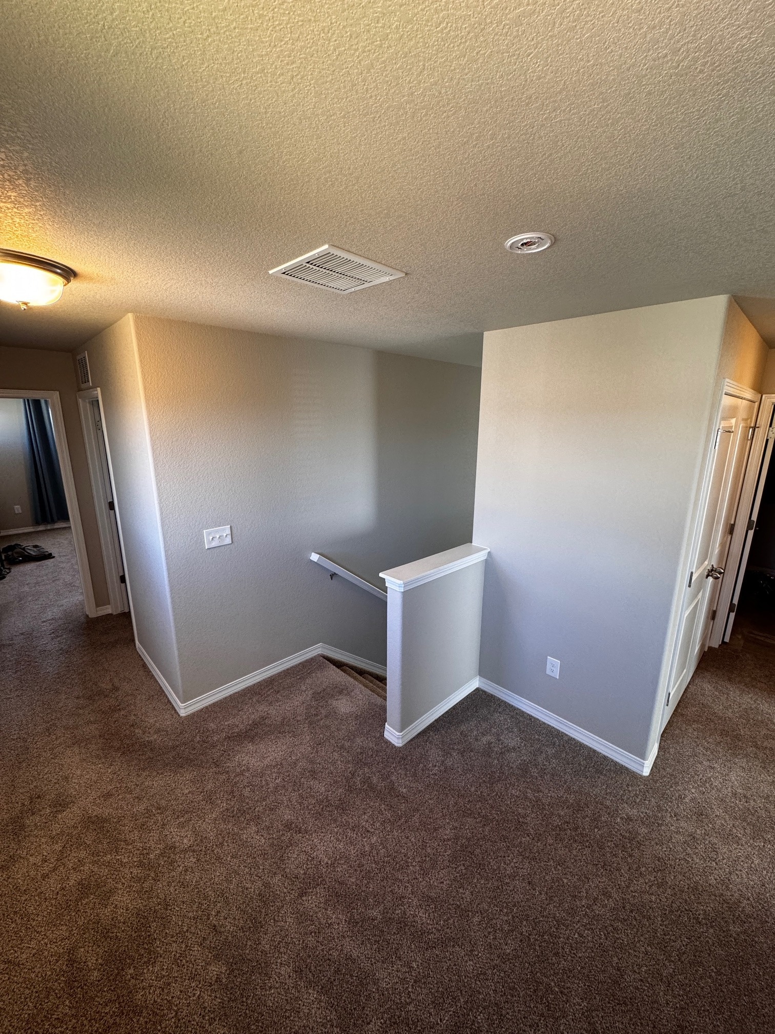 Landing - 10831 Rowena Wy