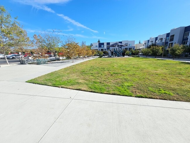Building Photo - Beautiful San Jose Home