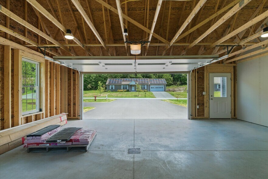 Building Photo - 542 Partridge Farm Rd