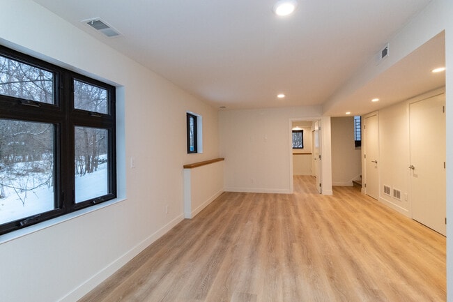 Family room looking east - 5590 Harding Ln