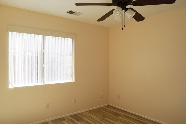Building Photo - 81367 Avenida Camelia