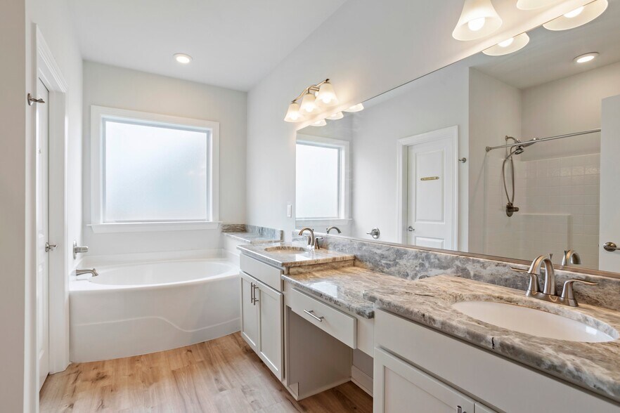 Building Photo - 2224 Hampton Roads Pky