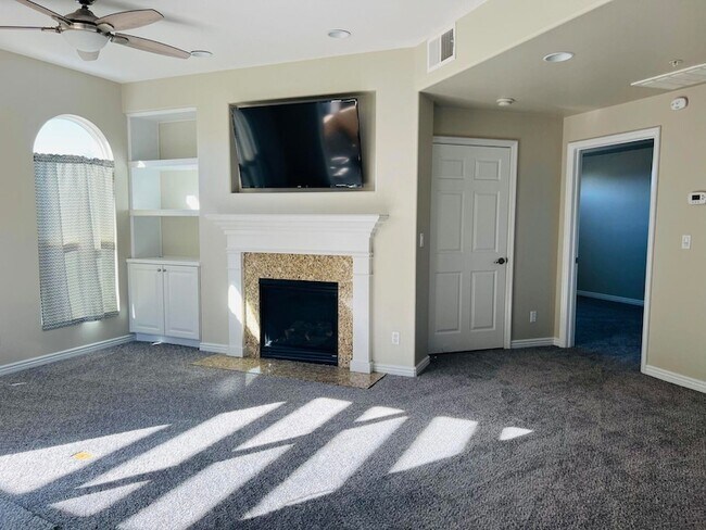 Building Photo - 45245 Seeley Dr