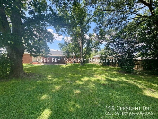 Building Photo - 119 Crescent Dr