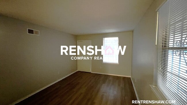 Building Photo - 3666 Bluff Wood Dr