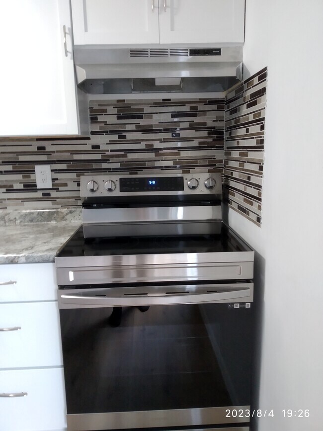 Building Photo - 3601 Kenbrooke Ct