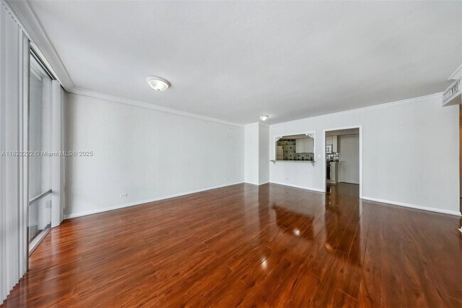 Building Photo - 1408 Brickell Bay Dr