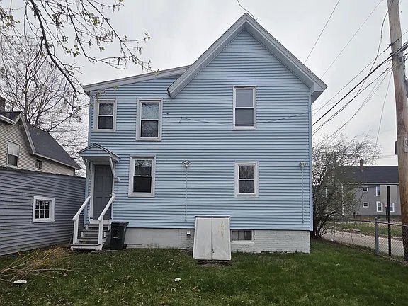 Building Photo - 427 Wilson St