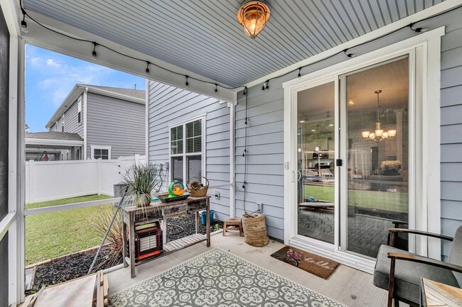 Building Photo - Beautiful 4BR/2.5BA Home in Highly Desirable Park West