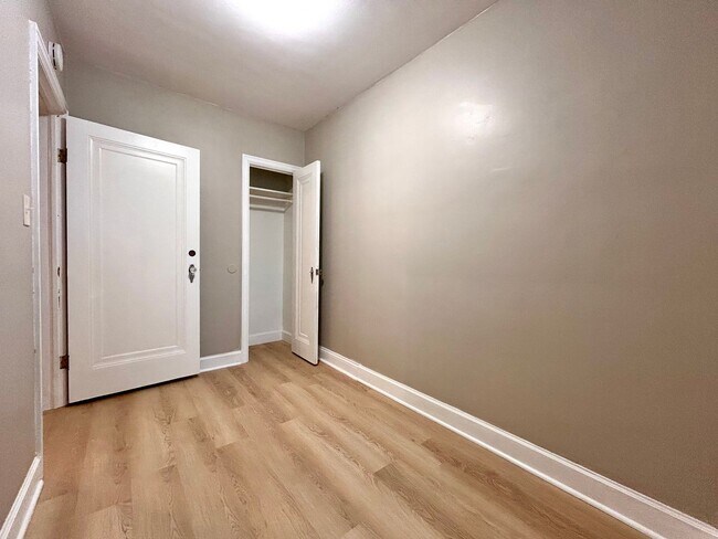 Building Photo - 297 W Larch Ave