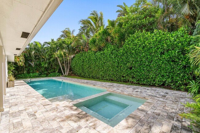 Building Photo - 5903 N Ocean Blvd