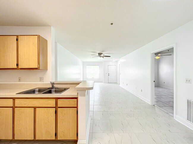 Building Photo - 6524 Swissco Dr