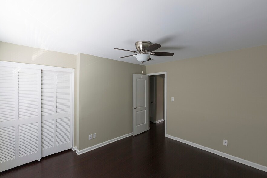 Bedroom 2 - 3000 Golden Rd