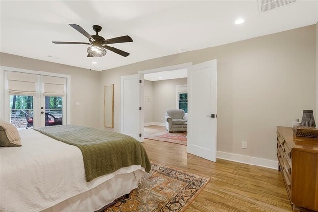 Building Photo - 1344 Midlawn Dr