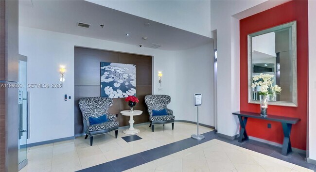 Building Photo - 1155 Brickell Bay Dr