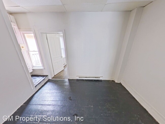 Building Photo - 3 br, 1 bath House - 610 S Queen Street