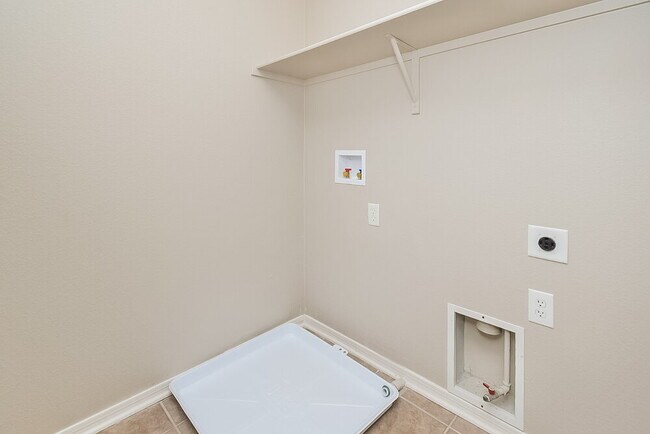 Building Photo - 122 E Camino Limon Verde