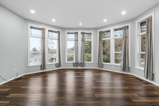 Building Photo - 4388 Innsbruck Ridge