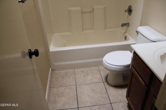 Building Photo - 4608 Lorenzo Ponce Dr