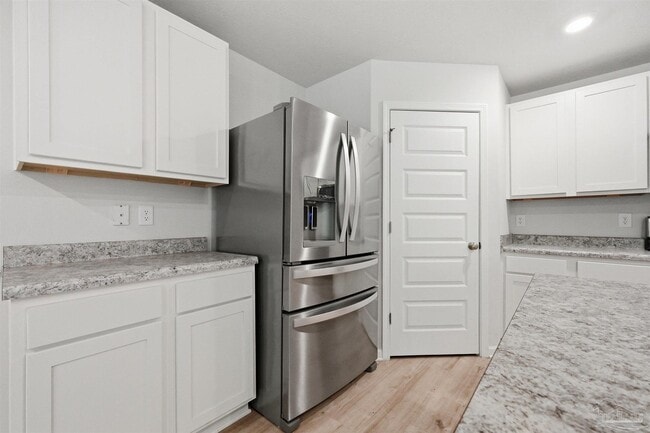 Building Photo - 5367 Peach Dr