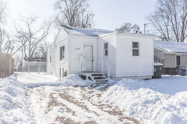 Primary Photo - Newly remodeled 2 bedroom 1 bath home