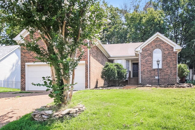 Building Photo - 3724 Belle Oaks Dr