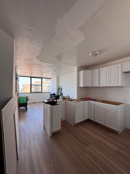 Primary Photo - 280 Marin Blvd