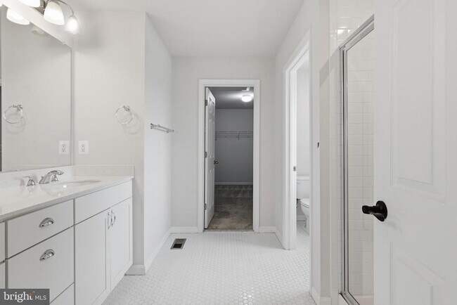 Building Photo - 10302 Spotswood Dr