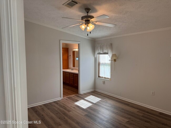 Building Photo - 159 Blue Jay Ln