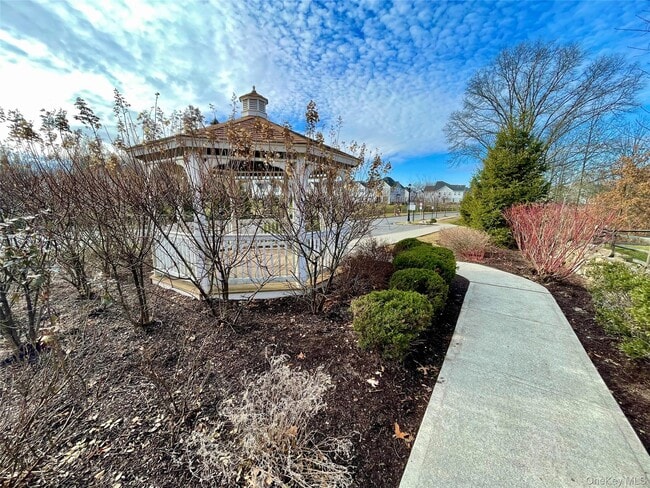 Building Photo - 141 Meadow View Dr